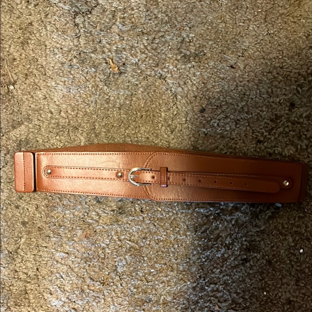 Women's Tan Leather Belt